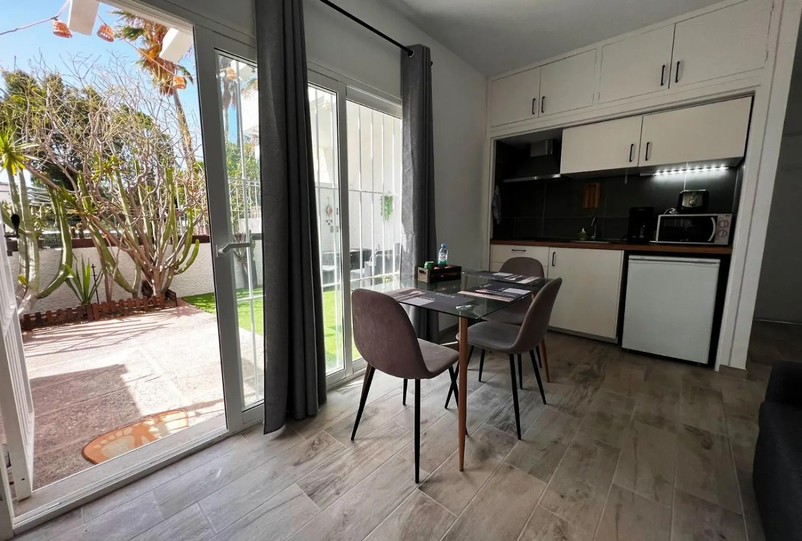 Apartment Moderno Estudio Con Jardin Con Bbq Y Piscina En Costa Del Silencio